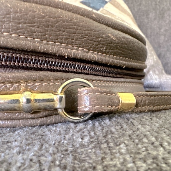 DO NOT BUY Gucci Leather Disc Bag - Picture 8 of 14